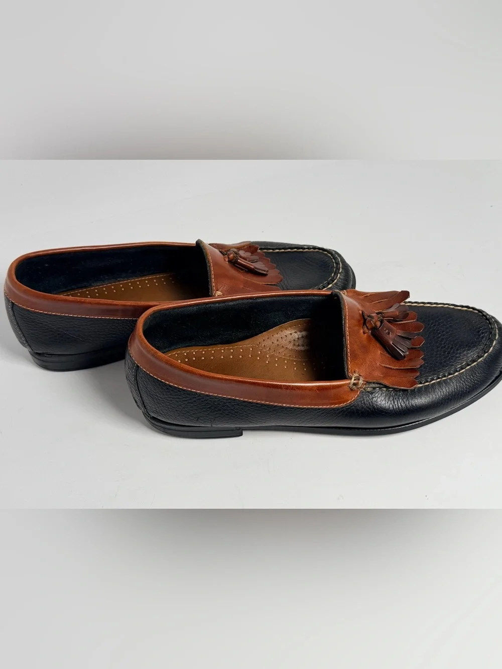 Vintage GH Bass Weejuns Kiltie Tassel Loafers Mens 9.5 Two Tone Black Brown Mcm